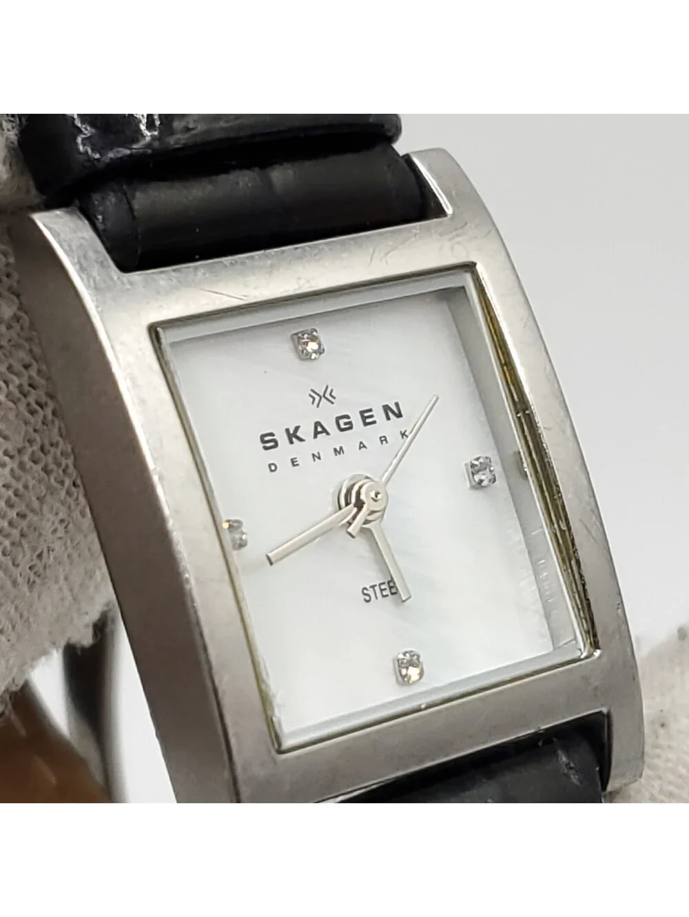 Skagen Womens Watch 20mm New Battery MOP Dial 528sslb4cr Square